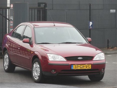 Ford Mondeo - 1.8-16V Trend Nieuwe Apk/Airco/NAP - 1