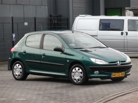 Peugeot 206 - 1.4 XT 5DRS/Tweede Eigenaar/NAp - 1