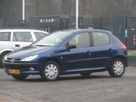 Peugeot 206 - 1, 4 Gentry 5DRS Nieuwe APK/NAP/AIRCO - 1