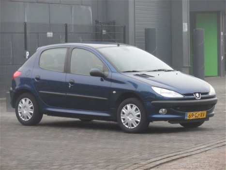 Peugeot 206 - 1, 4 Gentry 5DRS Nieuwe APK/NAP/AIRCO - 1