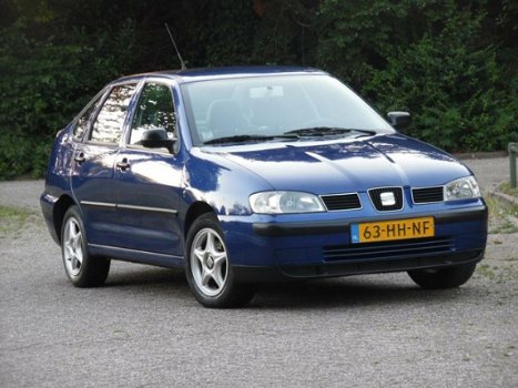 Seat Cordoba - 1.4-16V Stella 5drs/Nieuwe Apk/NAP - 1