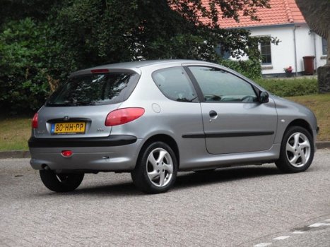 Peugeot 206 - 1.4 XR Nieuwe Apk/Nap/Nette Auto - 1