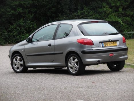 Peugeot 206 - 1.4 XR Nieuwe Apk/Nap/Nette Auto - 1