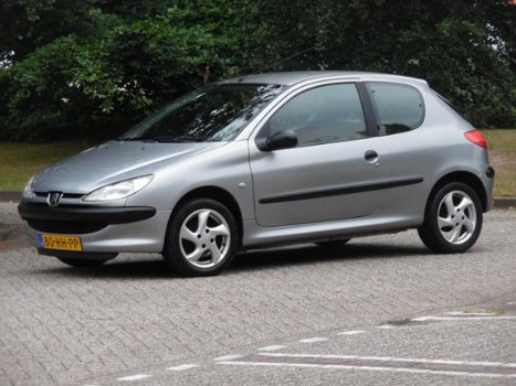 Peugeot 206 - 1.4 XR Nieuwe Apk/Nap/Nette Auto - 1