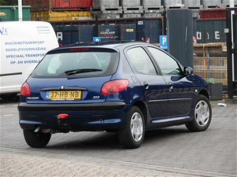 Peugeot 206 - 1.4 XT 5DRS/Apk/Nap - 1