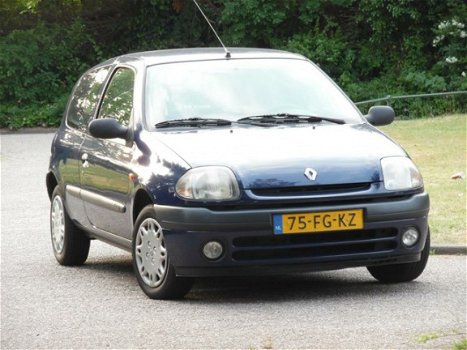 Renault Clio - 1.4 RN Stuurbekrachtiging/ Met Apk - 1