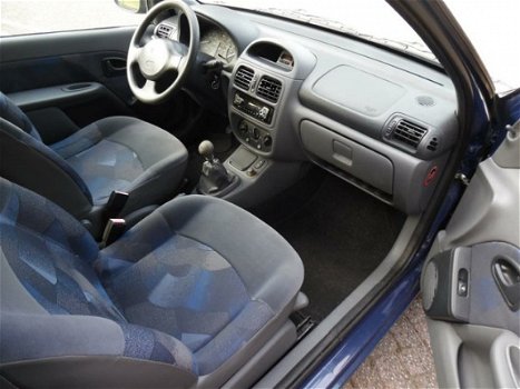 Renault Clio - 1.4 RN Stuurbekrachtiging/ Met Apk - 1