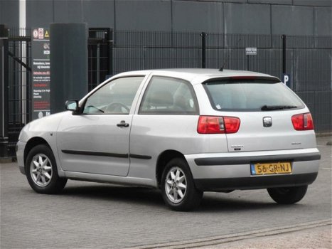 Seat Ibiza - 1.4-16V 2001 Stella/Nieuwe APK - 1