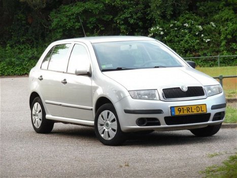 Skoda Fabia - 1.4-16V Ambiente 2e Eigenaar/5DRS/Nieuwe Apk/Airco/Nap - 1