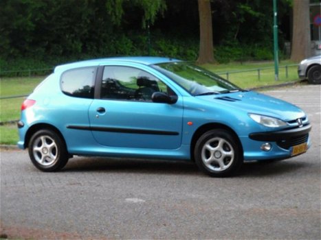 Peugeot 206 - 1.4 XT 2e eigenaar/Apk/NAP/Airco/Rijd super - 1