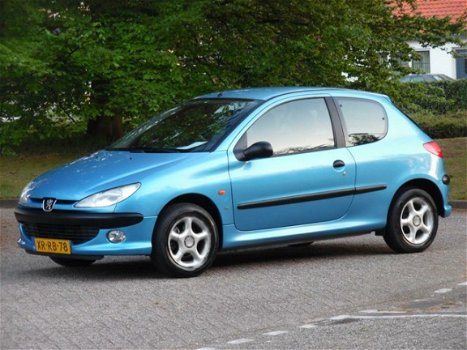 Peugeot 206 - 1.4 XT 2e eigenaar/Apk/NAP/Airco/Rijd super - 1