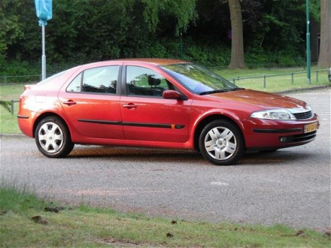 Renault Laguna - 1.6-16V Authentique 5drs/Nieuwe Apk/Airco - 1