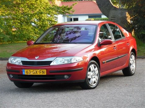 Renault Laguna - 1.6-16V Authentique 5drs/Nieuwe Apk/Airco - 1