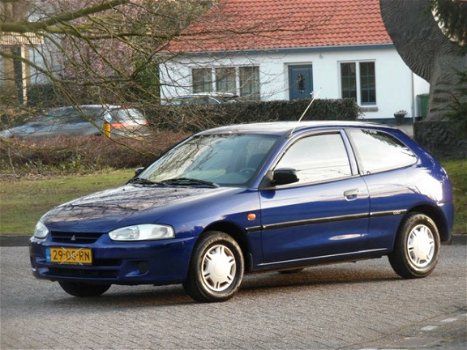 Mitsubishi Colt - 1.3 GLi Stuurbekrachtiging/Nieuwe Apk/NAp - 1