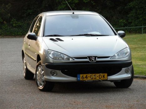 Peugeot 206 - 1.6-16V Gentry 5DRS/Automaat/Apk/Nap - 1