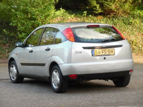 Ford Focus - 1.4-16V Trend 5DRS/Nieuwe Apk/NAP - 1