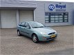 Ford Focus - 1.6-16V Ambiente 2000 5DEURS HB NIEUWE APK ZUINIG OPTIES - 1 - Thumbnail