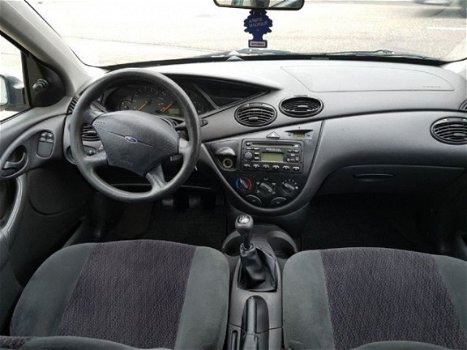 Ford Focus - 1.6-16V Ambiente 2000 5DEURS HB NIEUWE APK ZUINIG OPTIES - 1