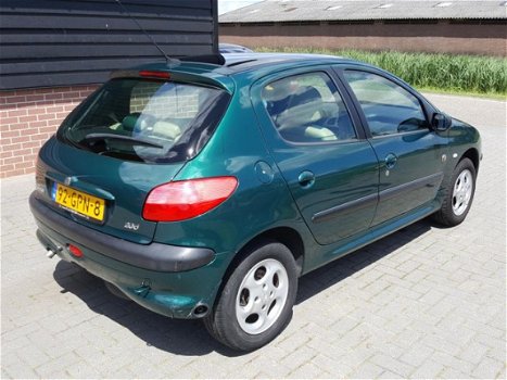 Peugeot 206 - 1.6-16V Roland Garros - 1