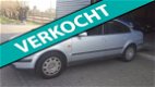 Volkswagen Passat - 1.6 Trendline - 1 - Thumbnail