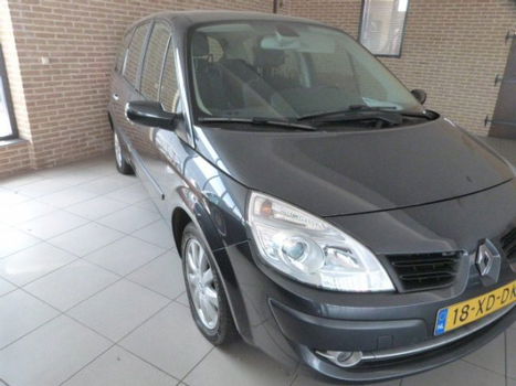 Renault Grand Scénic - 2.0-16V Tech L. 7p - 1