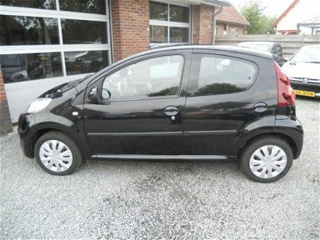 Peugeot 107 - 1.0 Active - 1