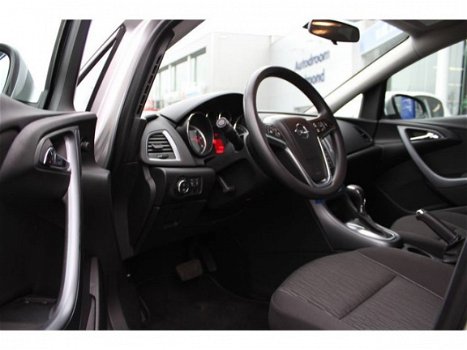 Opel Astra Sports Tourer - 2.0 CDTi Cosmo Lease vanaf €195, - p/m AUTOMAAT - 1