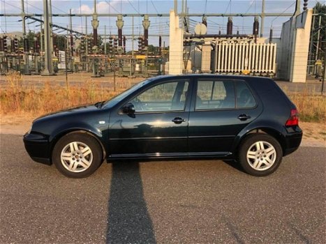 Volkswagen Golf - 2.0 Highline - 1