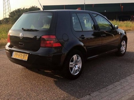 Volkswagen Golf - 2.0 Highline - 1