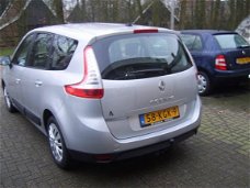 Renault Grand Scénic - SCENIC 20 DYNAMIQUE 7 PERSOON NAV. TREKHAAK. ENZ