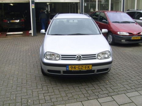 Volkswagen Golf - 1.6-16V Trendline - 1