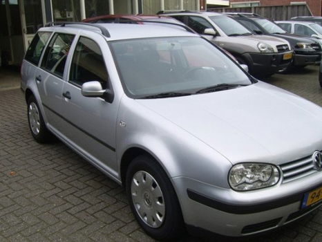 Volkswagen Golf - 1.6-16V Trendline - 1