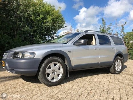 Volvo XC70 - 2.5 T Comfort Line - 1