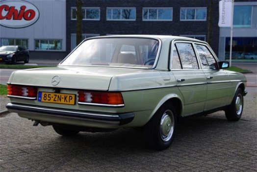 Mercedes-Benz 200-serie - 200 W123 AUT 1982 Pullman Nieuw staat - 1