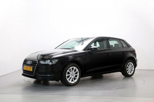 Audi A3 Sportback - 1.2 TFSI Attraction Pro Line Navigatie Airco Elektrische ramen - 1