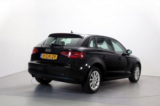 Audi A3 Sportback - 1.2 TFSI Attraction Pro Line Navigatie Airco Elektrische ramen - 1