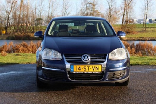 Volkswagen Jetta - 1.6 Comfortline *DSG AUT - 1