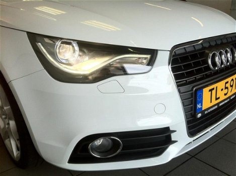 Audi A1 Sportback - 1.6 TDI LED XENON NAVI CLIMA MOOI - 1