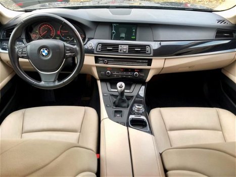 BMW 5-serie Touring - 520d Executive NAVI/CLIMATECONTROL/CRUISECONTROL/TELEFOONVOORBEREIDING - 1