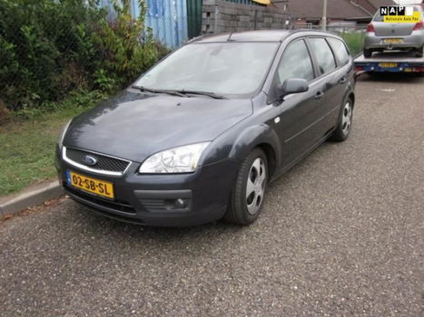 Ford Focus Wagon - 1.6-16V Titanium - 1