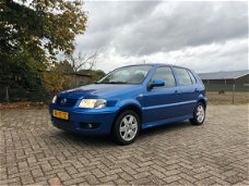 Volkswagen Polo - 1.4-16V Highline