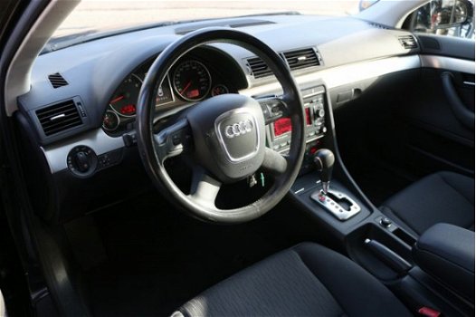 Audi A4 - 2.0 Pro Line Business Navigatie Cruise control Climate control - 1