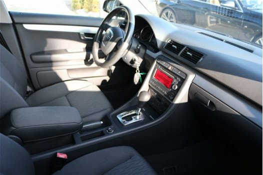 Audi A4 - 2.0 Pro Line Business Navigatie Cruise control Climate control - 1