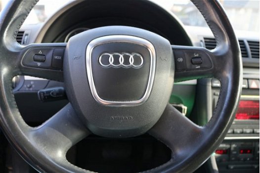 Audi A4 - 2.0 Pro Line Business Navigatie Cruise control Climate control - 1