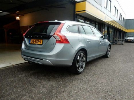 Volvo V60 - 2.0 D4 Ocean Race 5 CIL - 1