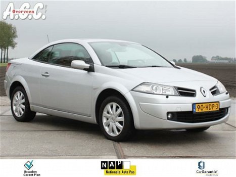 Renault Mégane - CC 2.0 DCi Leer ECC Trekhaak PDC 150pk - 1