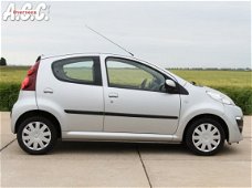 Peugeot 107 - 1.0 Airco 5 Deurs Wegenbelasting 20 PMND