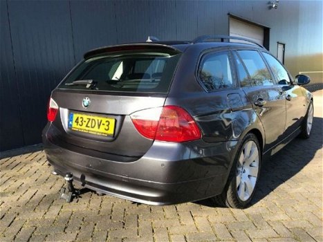 BMW 3-serie Touring - 318d high executive - 1