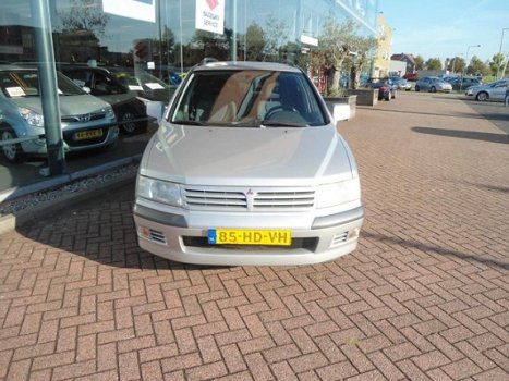 Mitsubishi Space Wagon - 2.4 GLXi 6 Persoons + Airco - 1