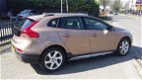 Volvo V40 Cross Country - 1.6 D2 Summum leer - 1 - Thumbnail